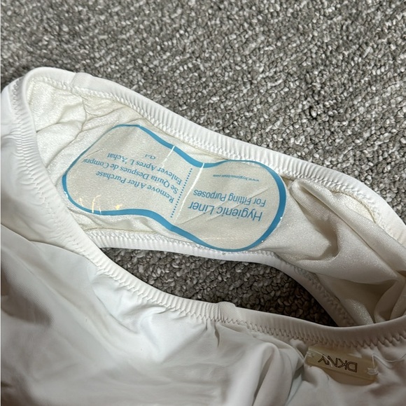 New DKNY white halter bathing suit - Size 6 - Picture 4 of 5